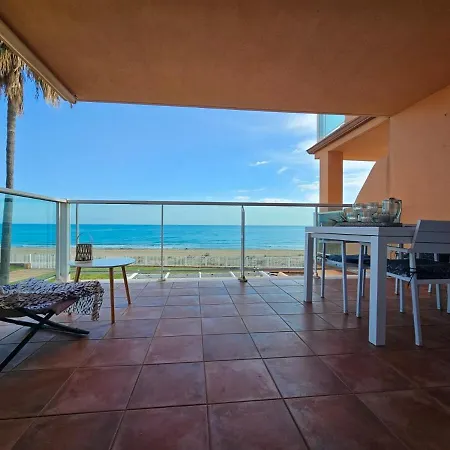 Апартаменти Frente Al Mar Денія